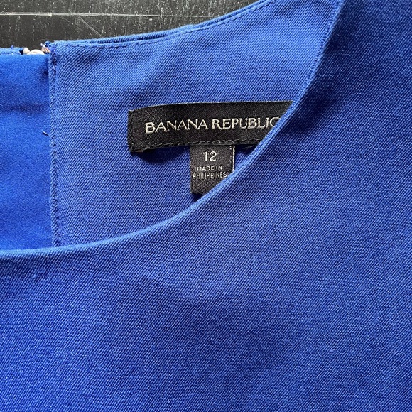 Banana Republic Royal Blue structured dress with stretch, size 12. - Picture 4 of 4